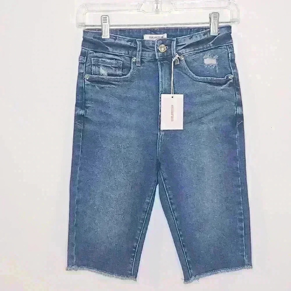 𝅺GOOD American Frayed Bermuda Denim Shorts 0/25 - Picture 2 of 9